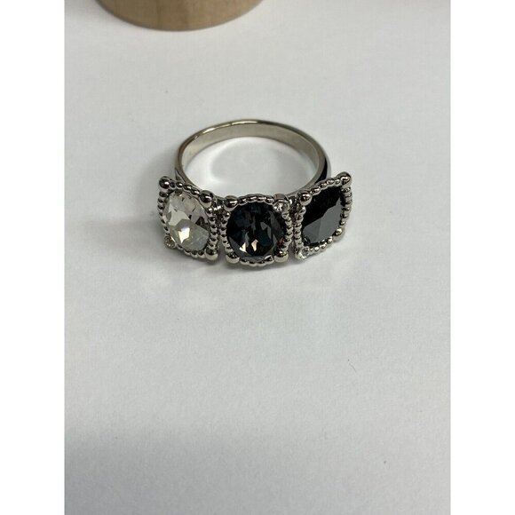 SWAROVSKI ring Rosette grey crystal Ring size 52 Size 6 Silver No Box Classic - Picture 3 of 8